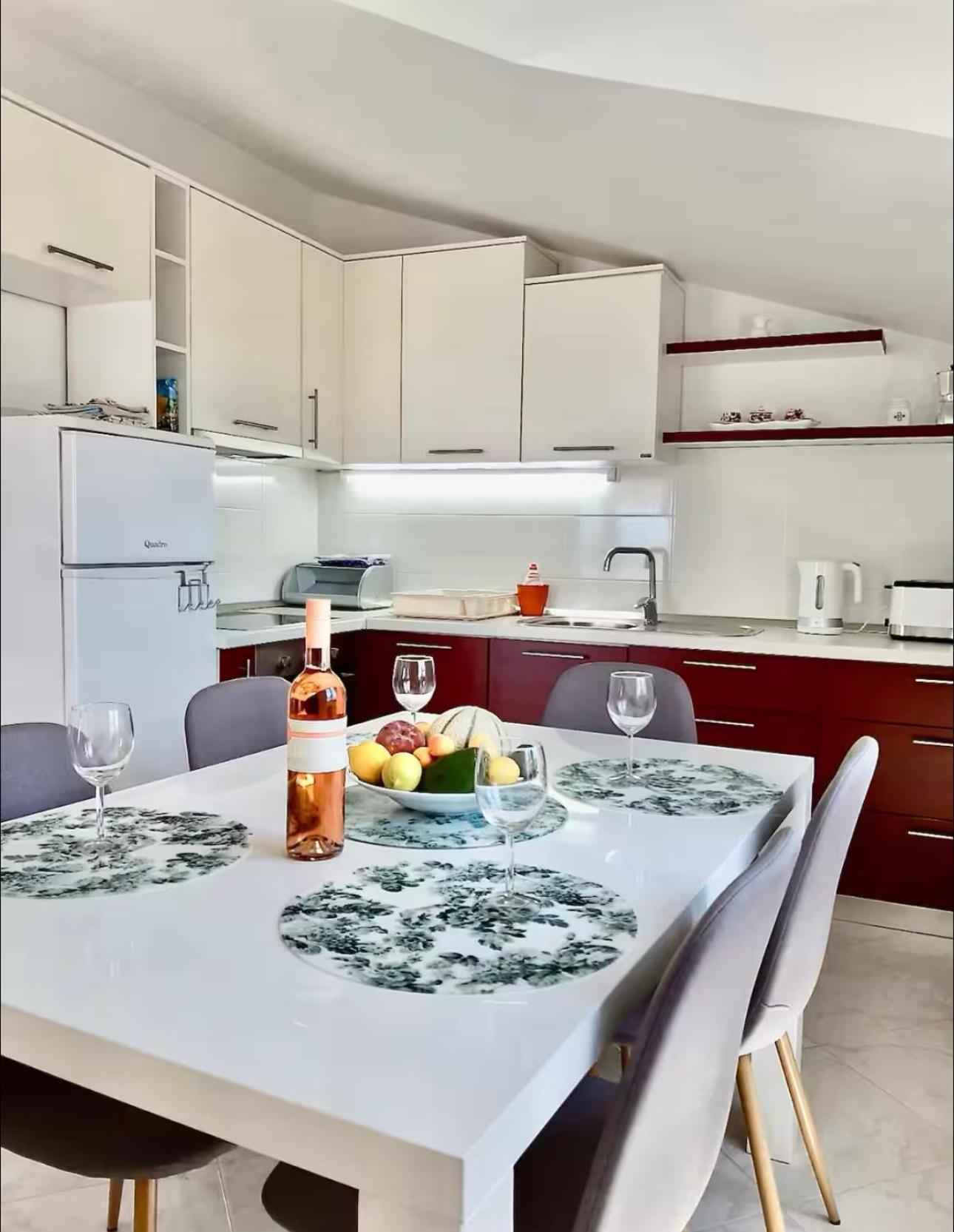Apartmani Attila Trogir Eksteriør billede