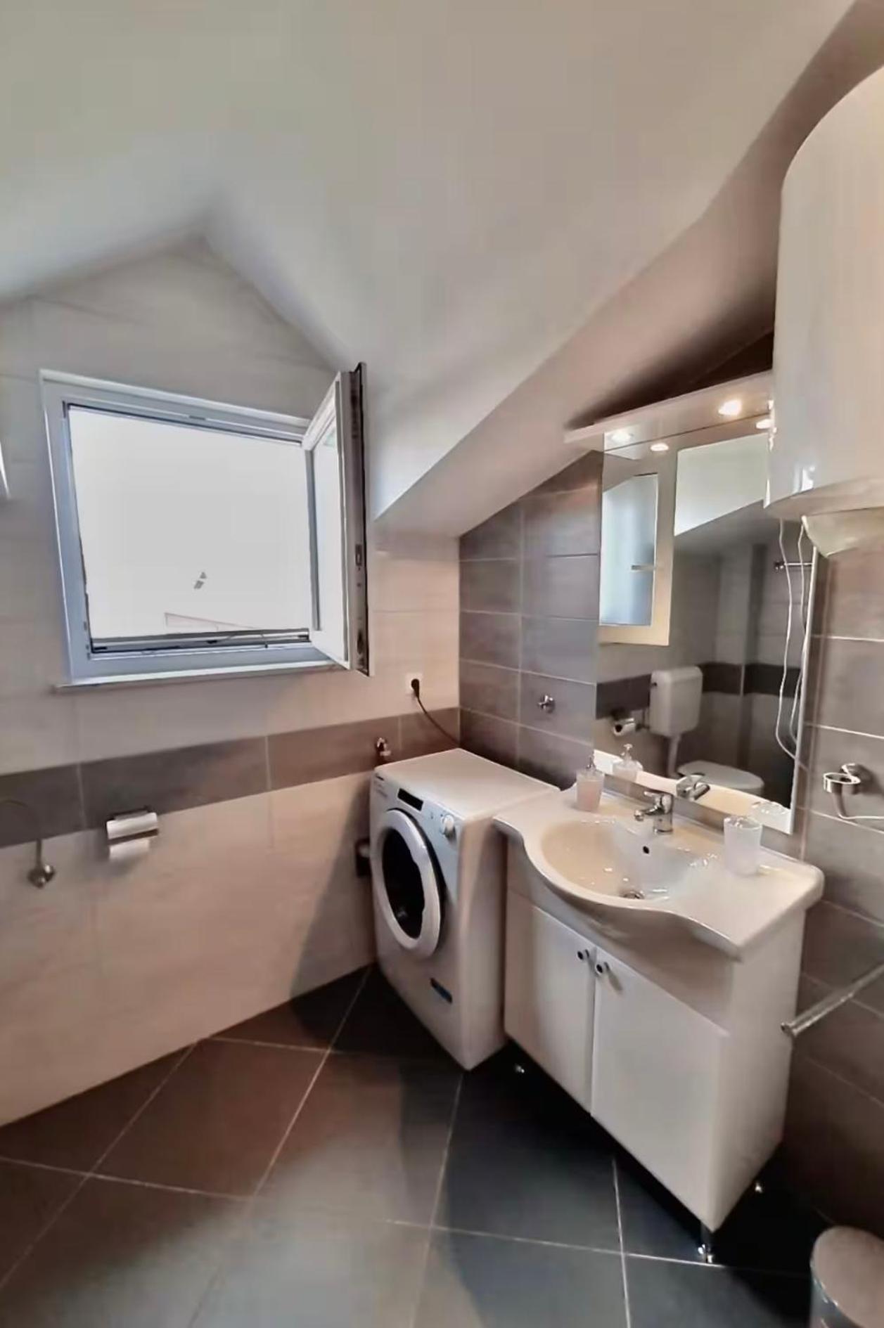 Apartmani Attila Trogir Eksteriør billede